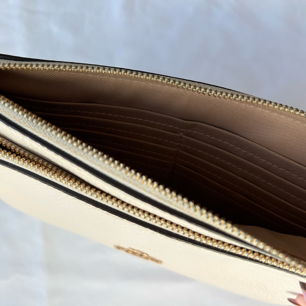 Coach Cream Leather Wristlet - Double Zipper - Picture 7 of 7